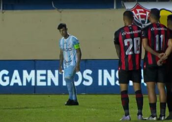 Série B – Vitória é derrotado pelo Londrina com dois gols de bola parada e perde a liderança