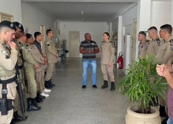 90ª CIPM presta honrosa homenagem a tentente que acaba de entrar na reserva remunerada após 36 anos de serviço a PM-BA