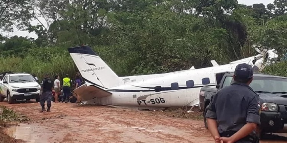 AM – Queda de avião mata piloto, copiloto e 12 turistas americanos