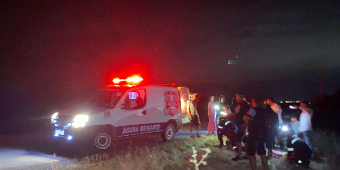 Homem sofre acidente de moto na BA 120 e Águia Resgate presta socorro