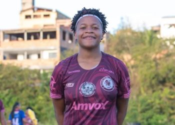 Jogadora de futebol com passagem pelo Jacuipense é encontrada morta dentro de piscina