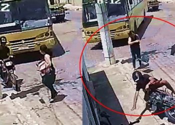 ‘Por um triz’. Professora escapa de ser atropelada por moto que podia tirar sua vida (vídeo)