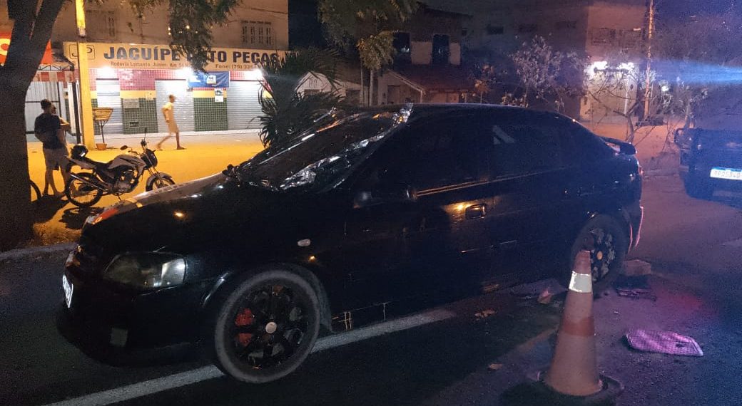 Enquanto procurava documentos de homem que morreu em carro após suposto infarto, PM encontra mala com 21 kg de drogas
