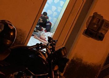 Águia  Resgate presta socorro a homem ferido a golpes de faca dentro de casa. Companheira confessou o crime