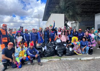 Brigada Anjos Jacuipenses faz a festa da criançada com distribuição de presentes