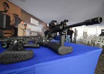 Com investimento de R$ 11, 4 milhões, 590 fuzis e 1.075 pistolas são entregues para Polícia Militar