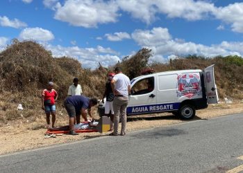 Homem cai de garupa de moto na BA120 após sofrer crise convulsiva