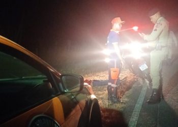 Homem é encontrado morto com vários tiros ao lado de motocicleta as margens da BA 120