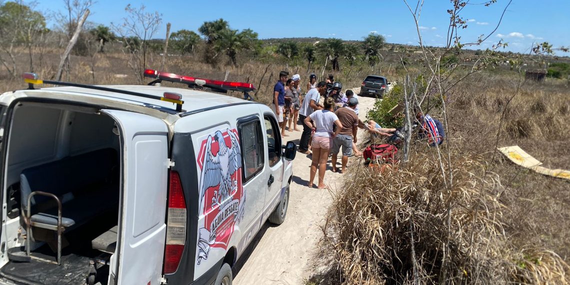 Empresário sofre fratura exposta na perna após motocicleta que conduzia ser atingida por F4000