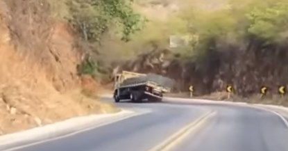 Vídeo mostra exato momento de acidente com morte na BR 030