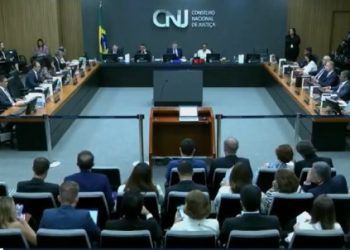 CNJ afasta desembargador que concedeu prisão domiciliar a suspeito de liderar facção criminosa na BA