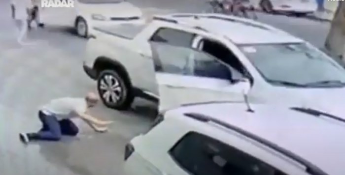 Vídeo – Bandidos roubam empresário com malote de dinheiro em Eunápolis