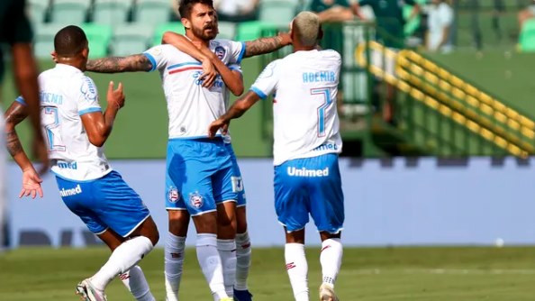 Em jogo que Everaldo desencantou, Bahia vence o Goiás por 6 a 4 fora de casa