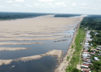 Rio Negro chega ao menor nível da história