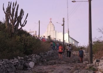 Jerônimo Rodrigues é recepcionado pela prefeita Silvania Matos para pagar promessa em Monte Santo (atualizada)