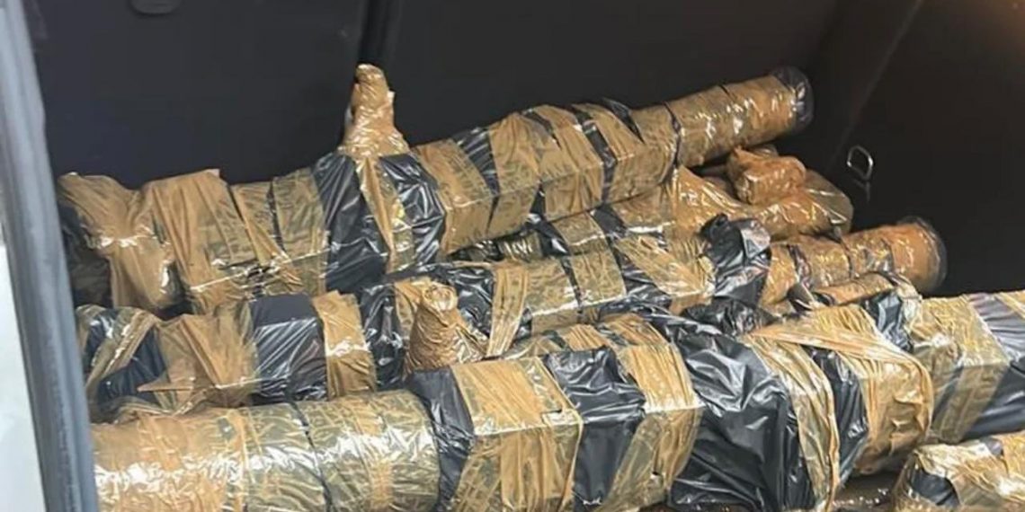 Oito das 21 metralhadoras furtadas do Exército em São Paulo são recuperadas pela Polícia Civil do Rio