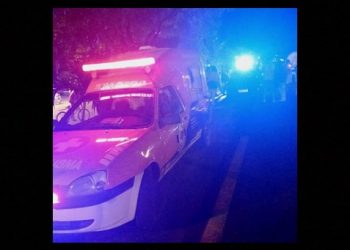 Homem é encontrado morto dentro de carro supostamente após sofrer infarto