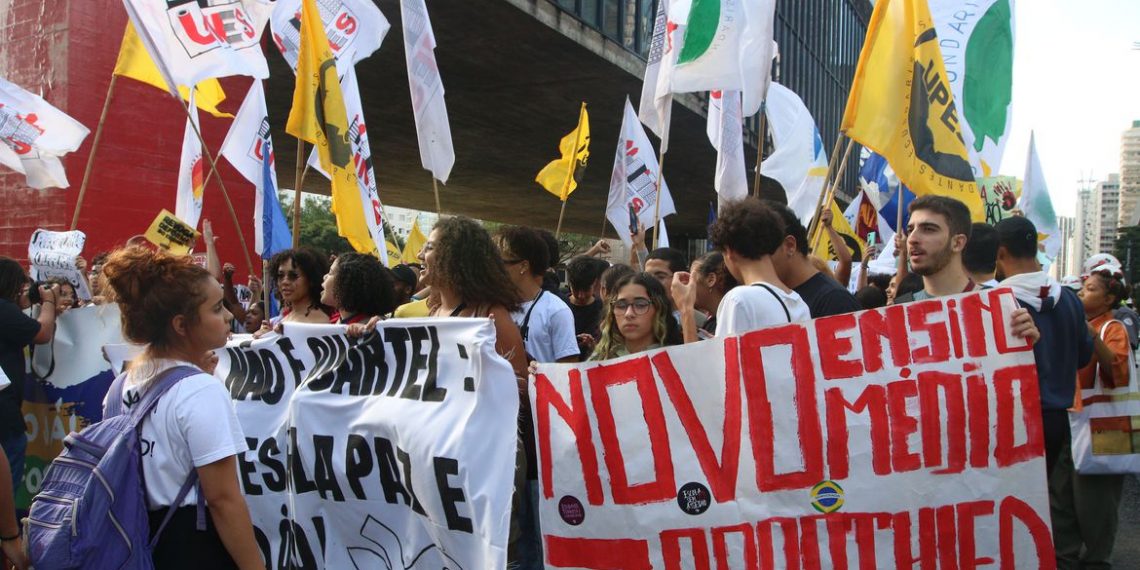 Governo envia ao Congresso projeto com mudanças do novo ensino médio