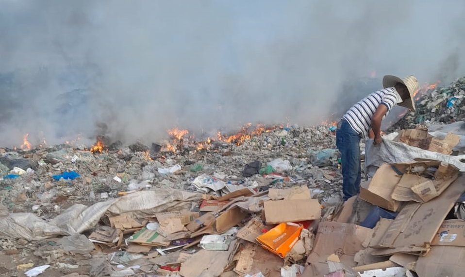 Reciclador denuncia incêndios com frequência no lixão de Santaluz