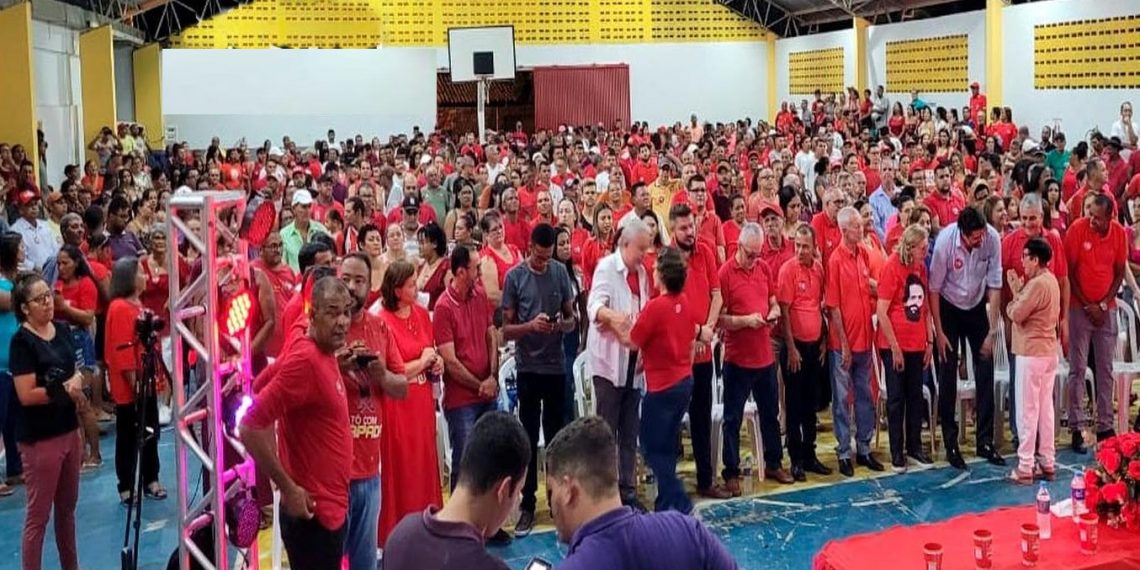 Durante plenária militância do PT deu o recado ao prefeito André Andrade qual nome deverá apoiar para concorrer a sua sucessão