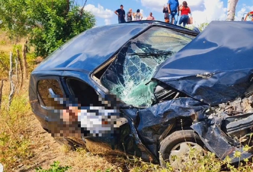 Motorista de Celta morre ao colidir com ônibus na BR 407