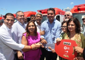 Prefeito Ilário Carneiro recebe ambulância do SAMU para São Domingos e atribui ao retorno do presidente Lula