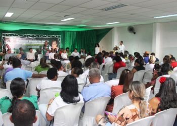Durante o 2º Congresso, SINTRAF Coité abre oficialmente a II FEAFES