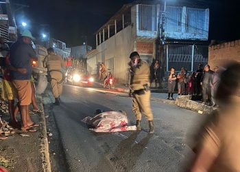 Homem é assassinado a tiros em via pública