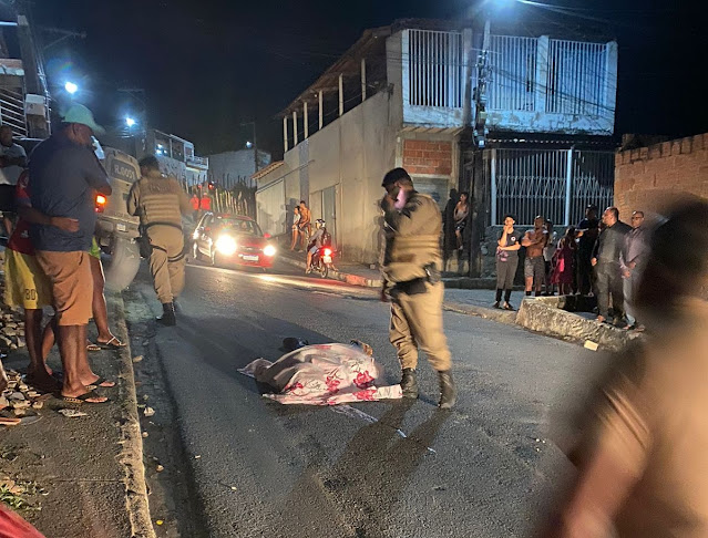 Homem é assassinado a tiros em via pública