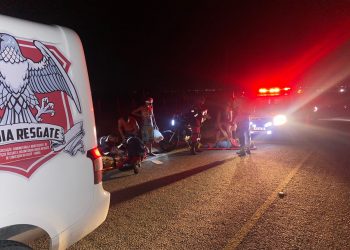 Homem e mulher ficam feridos em colisão envolvendo duas motocicletas na BA 411