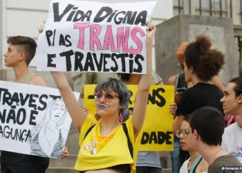 Novembro Azul deve incluir mulheres trans, defendem urologistas