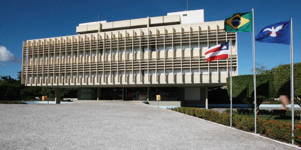 Entidades comerciais da Bahia assinam manifesto contra aumento do ICMS no estado