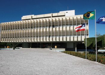 Entidades comerciais da Bahia assinam manifesto contra aumento do ICMS no estado