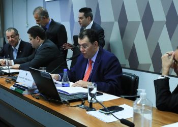 CCJ do Senado aprova reforma tributária