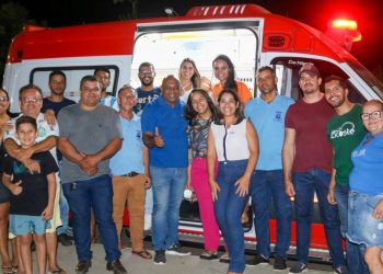 Sítio do Quinto – Um dia depois de receber ambulância do SAMU em Salvador, prefeito Jair Santos apresenta a novidade a população