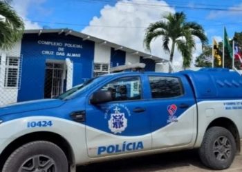 Após briga, filho mata a mãe a facadas e fica com o corpo em casa por três meses