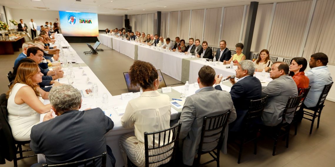 Em encontro com secretariado, governador faz balanço do 1º ano de gestão e planeja 2024