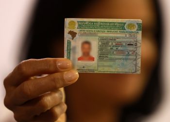 Com serviço opcional do Detran-BA aprovado na Alba, condutor poderá receber CNH em casa pelos Correios