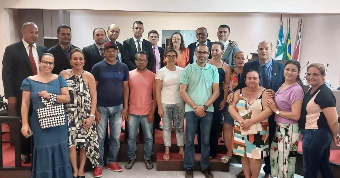 Capela do A. Alegre – Vereadores da base governista se manifestam contra projeto de interesse do executivo e prefeito mandar retirar de votação para evitar vexame