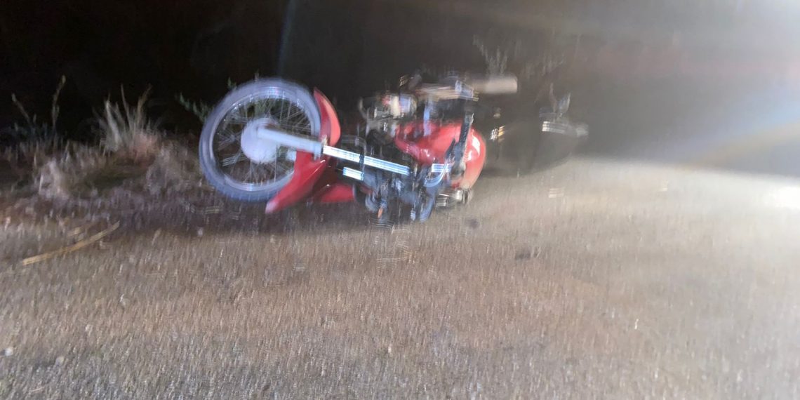 Colisão entre duas motos deixa três feridos na BA 120. Todos com fratura exposta na perna
