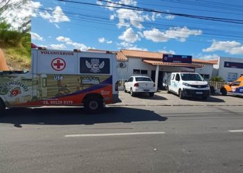 Homem morre em consequência de colisão de motos na BR 324