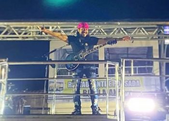 Araci Folia teve Bell Marques na abertura; festa promovida pela Prefeitura vai até domingo