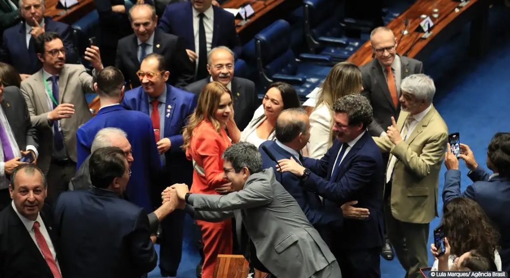 Cesta básica, combustível, serviços: o que muda com reforma tributária