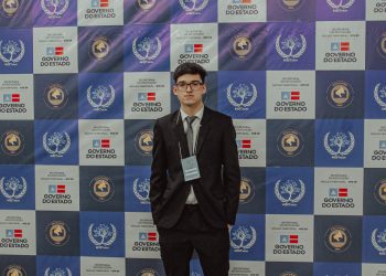 Jovem araciense seleciona estudantes de Ensino Médio para competir na NASA nos Estados Unidos