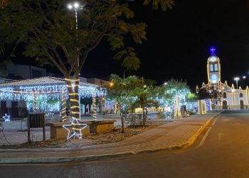 Veja como está a decoração natalina da cidade de Valente