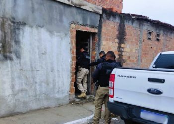 Operação é deflagrada contra esquema de entrada de celulares em presídio de segurança máxima em Serrinha