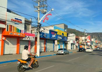 Comércio de Jacobina fecha as portas em luto pelas mortes de 25 pessoas na BR 324