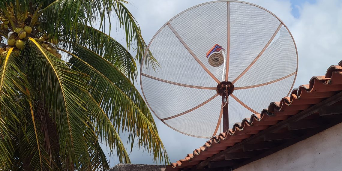 Conheça duas maneiras de agendar a substituição gratuita da sua parabólica tradicional pela nova parabólica digital