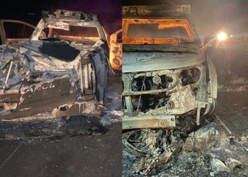 Ambulância e moto pegam fogo após colisão na BA-120