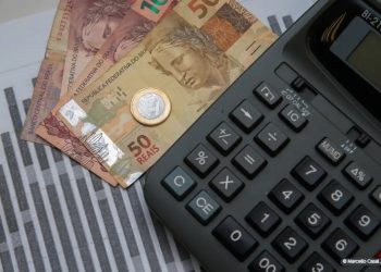 Planejamento, economia e cálculos: como vencer as dívidas em 2024